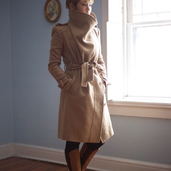 BCBGMaxAzria Jackets & Blazers - BCBG Max Azria Camel Wool Belted Coat Sz Small